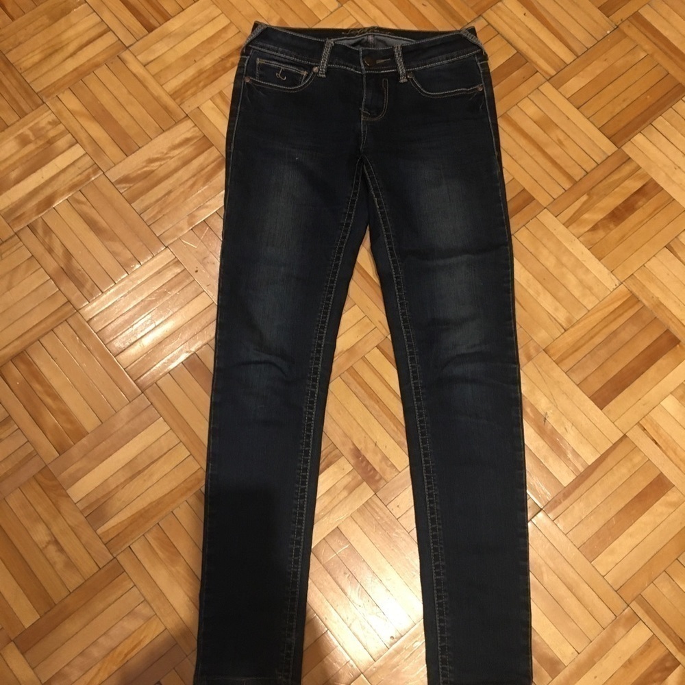 3/15$ Lola jeans NWOT